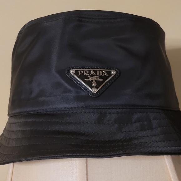 Accessories - Bucket hat